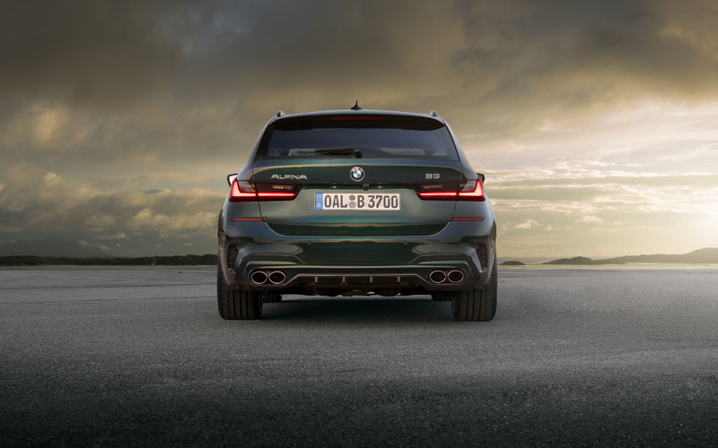 Illustration for article titled The New BMW Alpina B3 Touring Is Another Forbidden Fruit Wagon Powerhouse